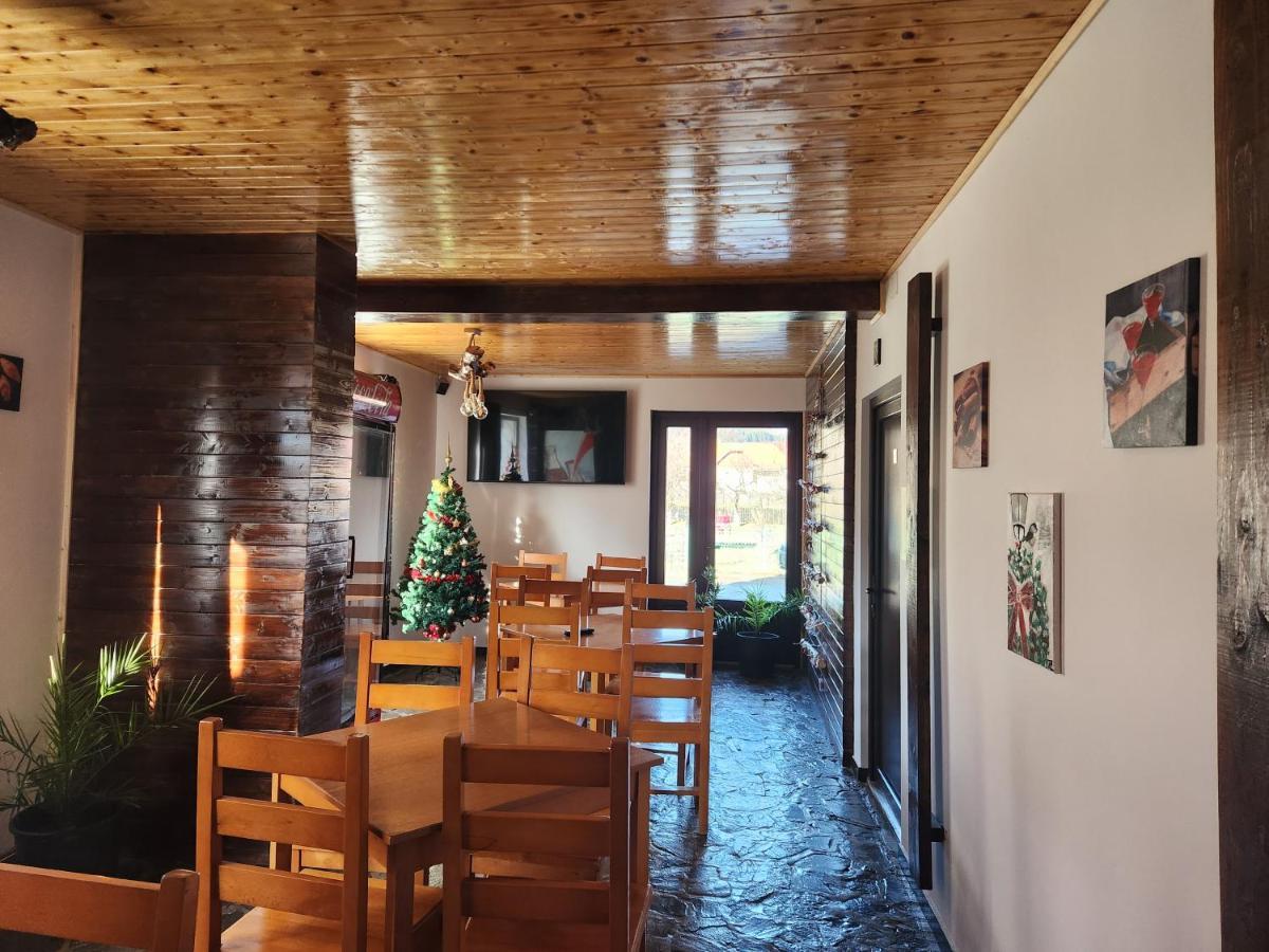 Hanul Doftana Trăisteni Exterior foto