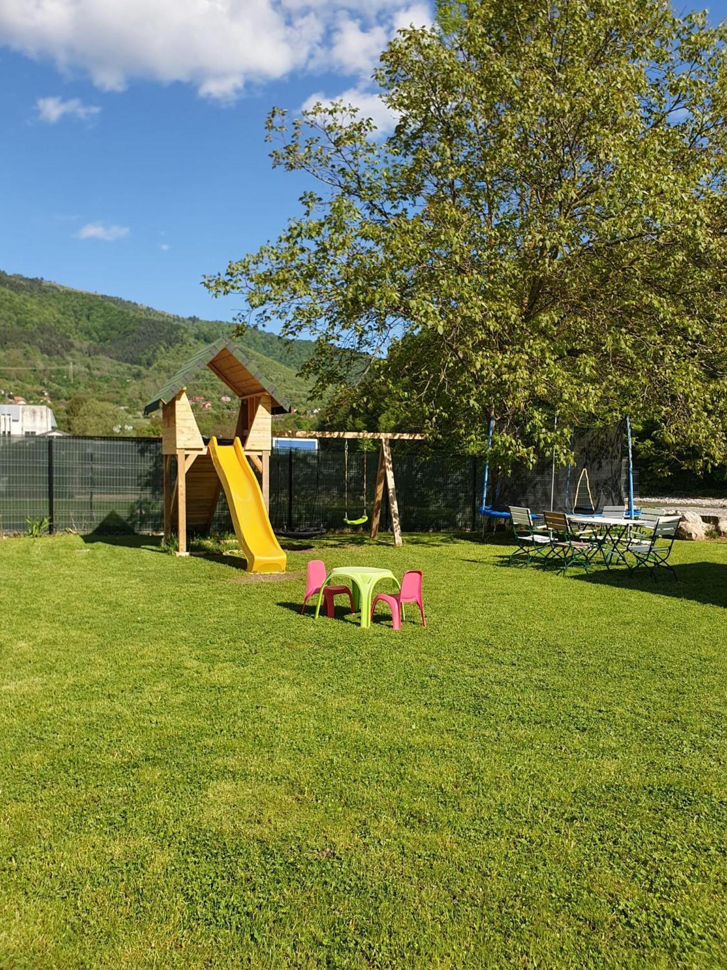 Hanul Doftana Trăisteni Exterior foto